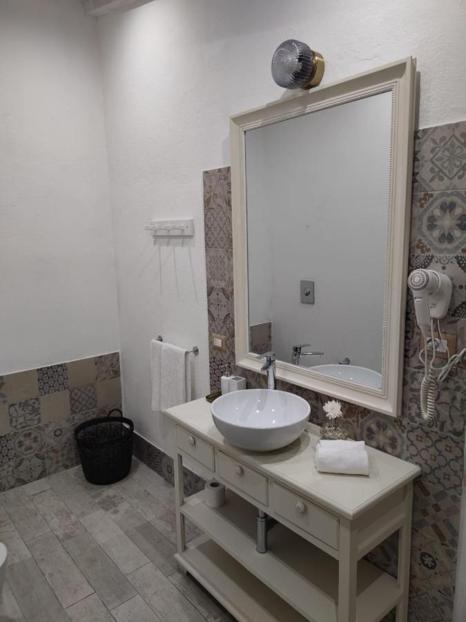 Hibiscus Comfort Stay Quartu Sant'Elena Exterior photo