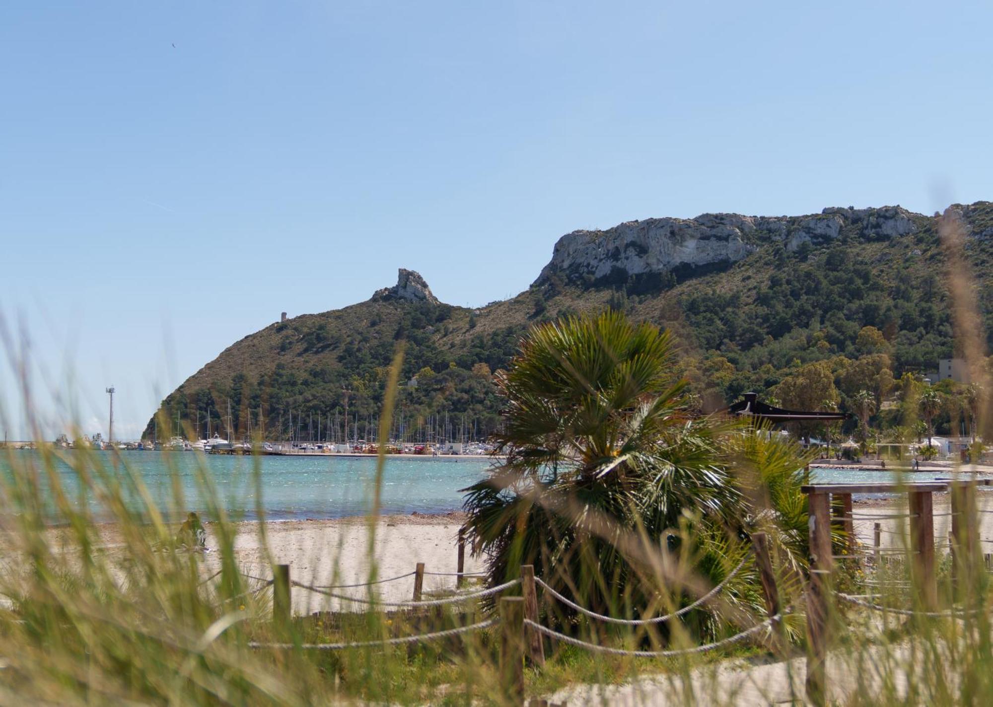 Hibiscus Comfort Stay Quartu Sant'Elena Exterior photo